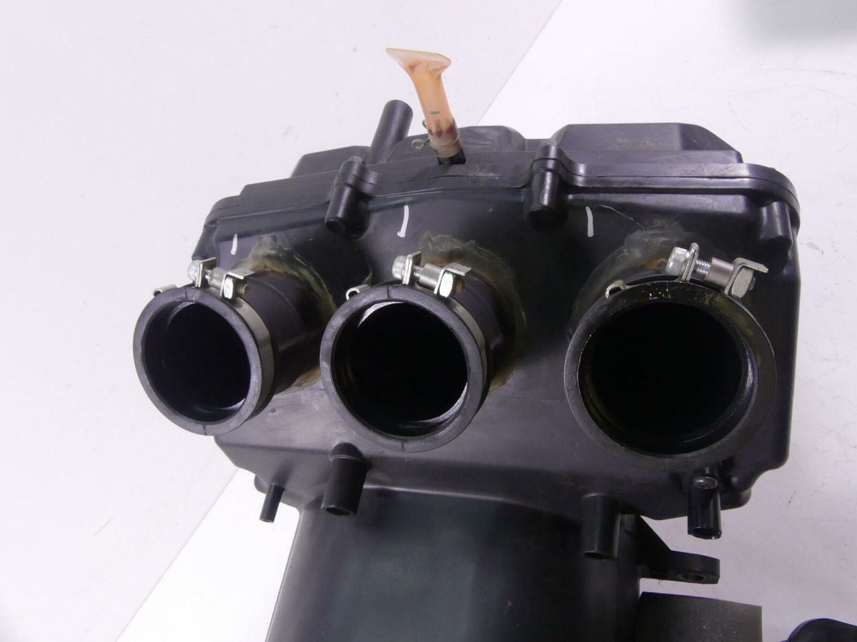 2017 Yamaha YXZ1000R EPS SS Air Cleaner Filter Box + Hoses Set 2HC-E4411-01-00 {{ shop.shopifyCountryName }} - Mototech271