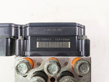 Load image into Gallery viewer, 2015 Harley Touring FLHTKL Electra Glide Abs Brake Pump Unit Module 41100013A
