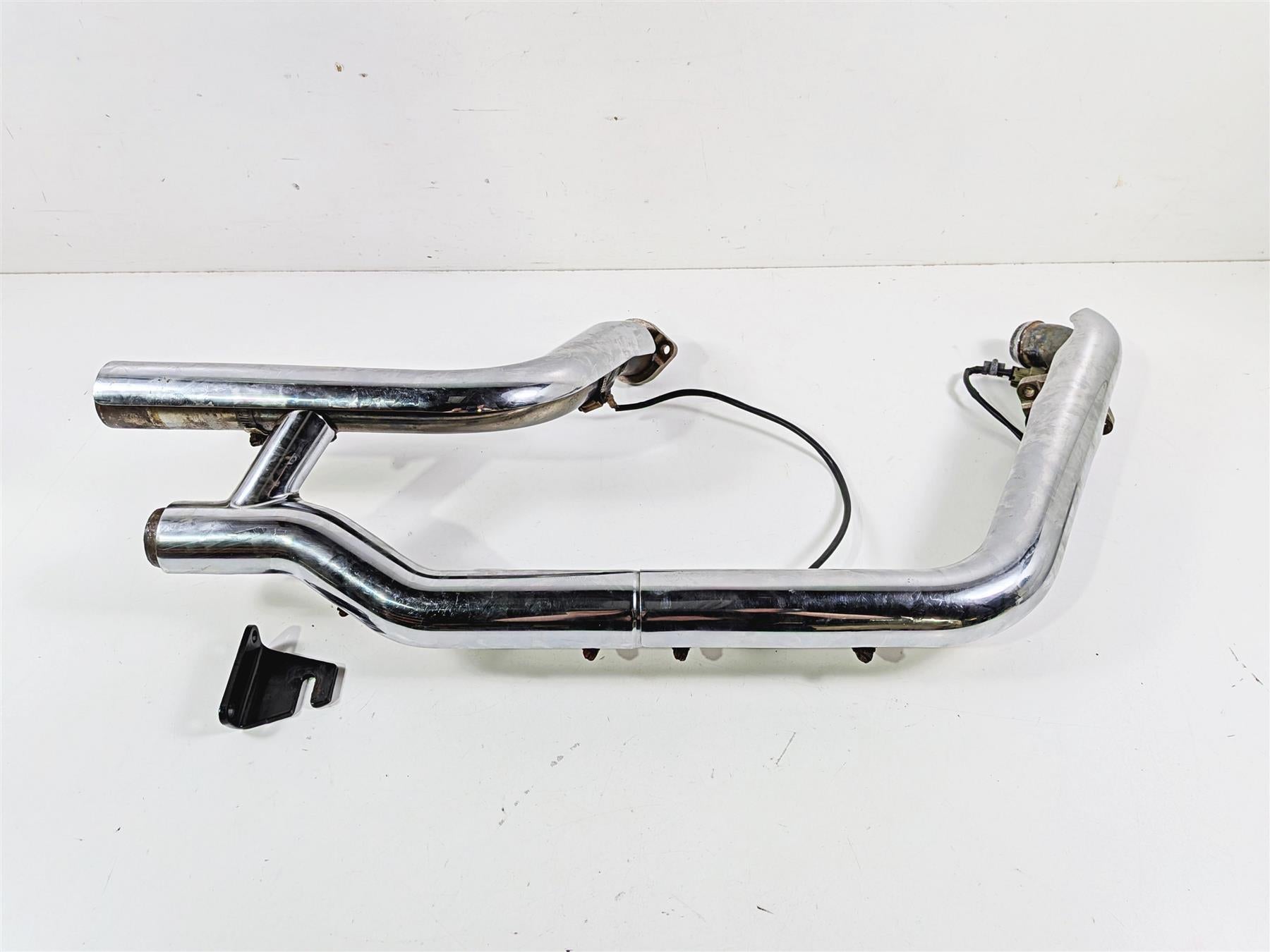 2012 Harley Softail FLSTF Fat Boy Exhaust Header & Heat Shield Set 65600042 {{ shop.shopifyCountryName }} - Mototech271