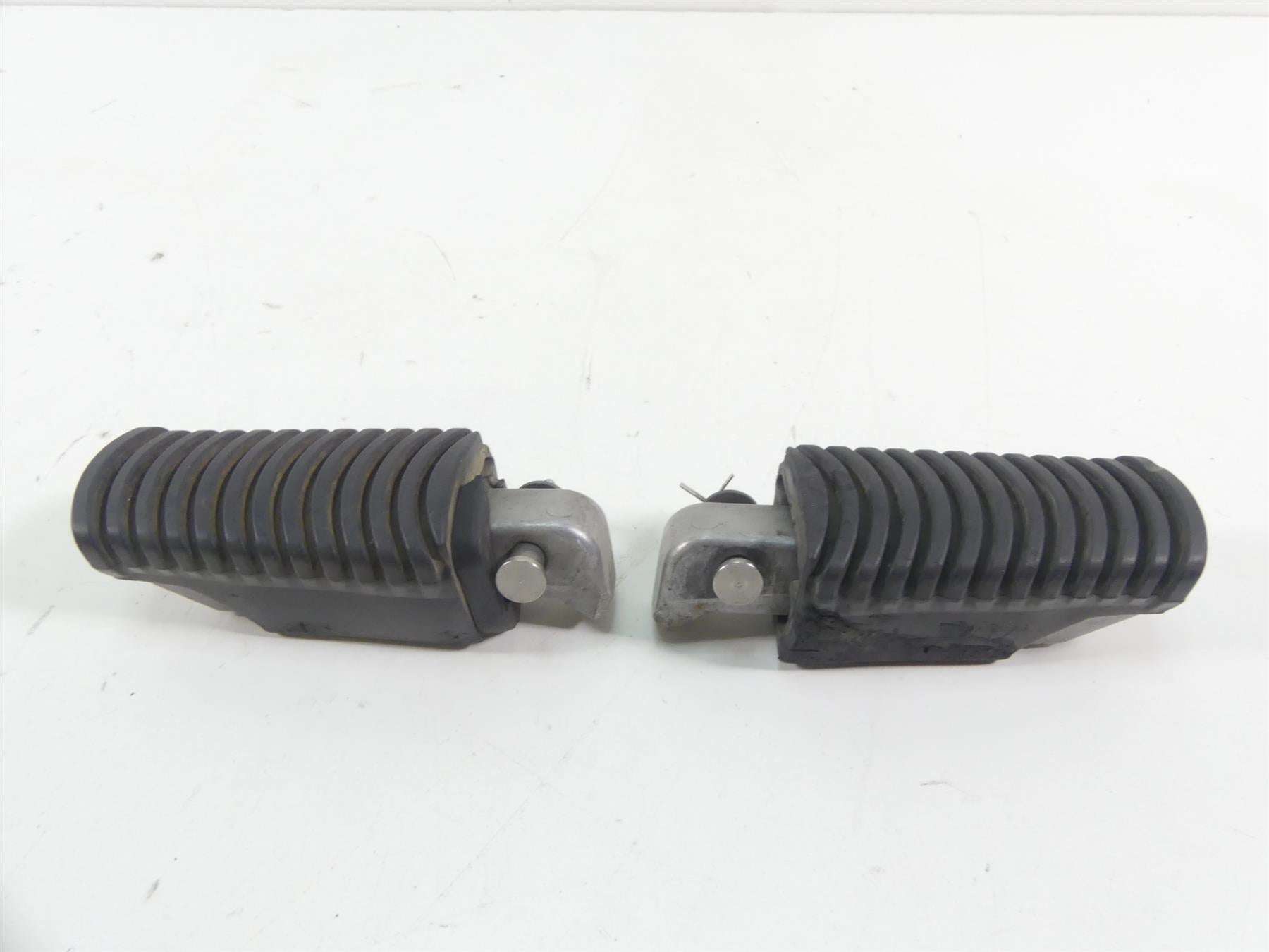 2017 BMW F800GS K72 Rear Passenger Footpeg Set 46717705653 46717705654 | Mototech271