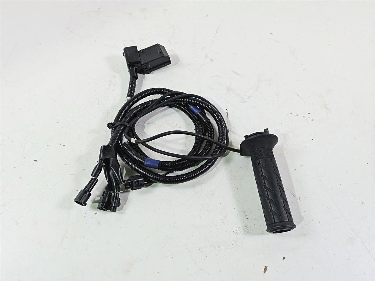 2020 Suzuki V-Strom 1050 XT Right Heated Grip + Wiring Set 57100-06822-000 {{ shop.shopifyCountryName }} - Mototech271