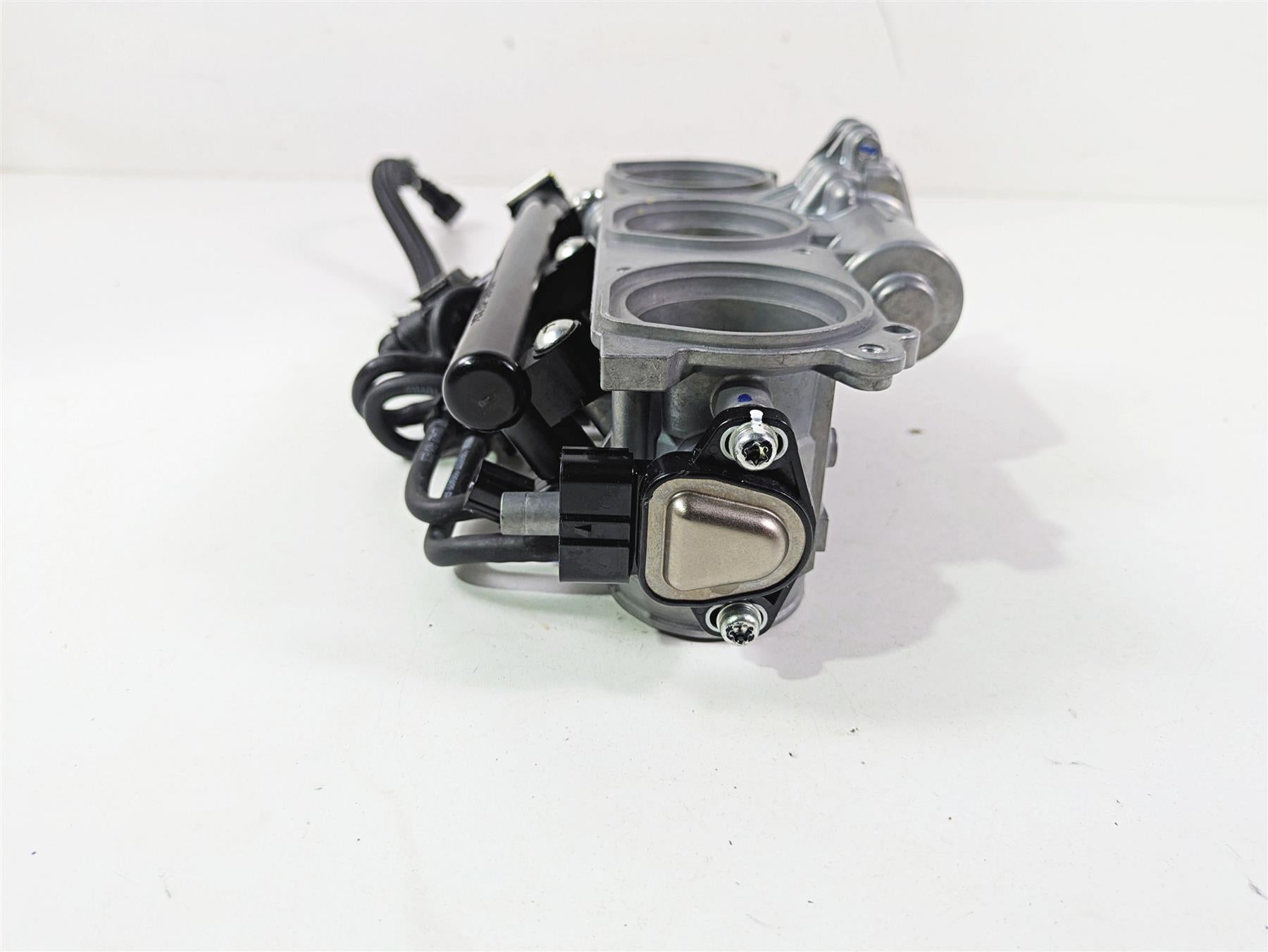 2024 Triumph Street Triple 765 R Keihin Throttle Body Bodies T1243415 {{ shop.shopifyCountryName }} - Mototech271