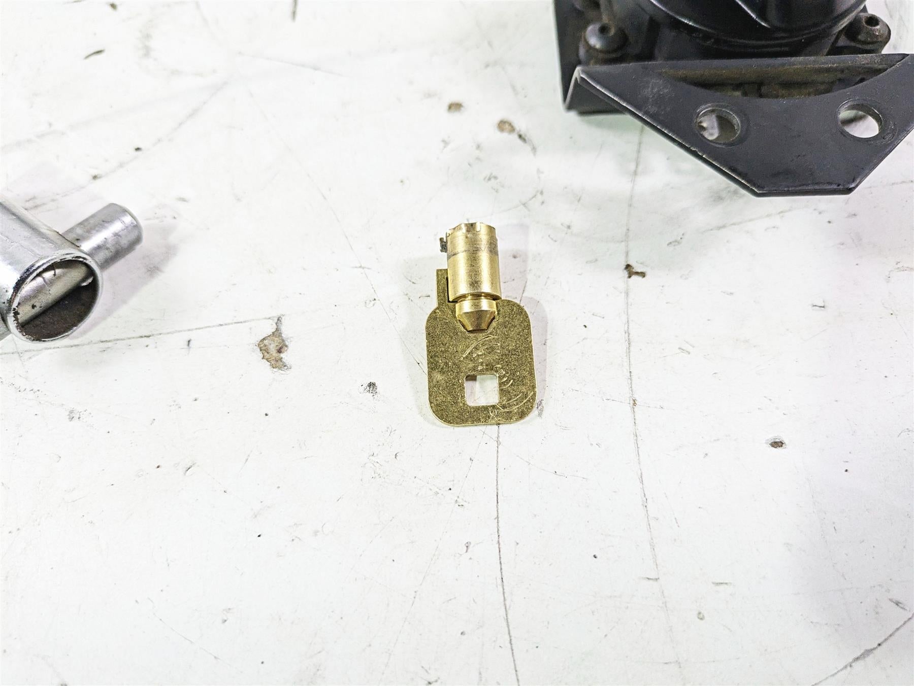 2012 Harley VRSCF Muscle V Rod Ignition Switch Key Lock Set 70020-05 {{ shop.shopifyCountryName }} - Mototech271