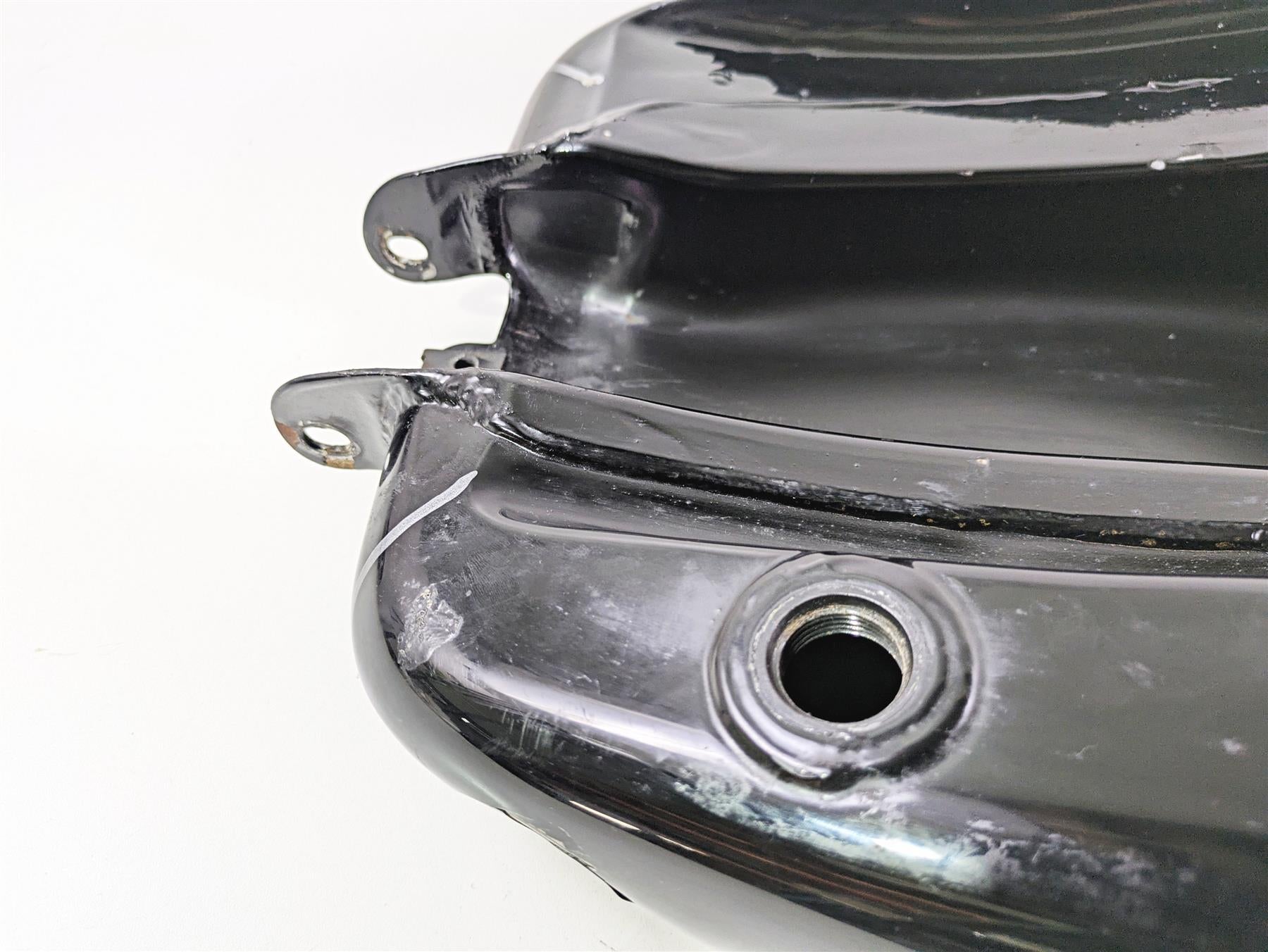 2011 Harley FXDC Dyna Super Glide Fuel Gas Petrol Tank READ 61000705 {{ shop.shopifyCountryName }} - Mototech271