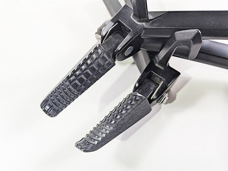 2024 Suzuki GSXR600 Passenger Footpeg Foot Peg Rest Set 43600-14J30 43700-14J30 {{ shop.shopifyCountryName }} - Mototech271