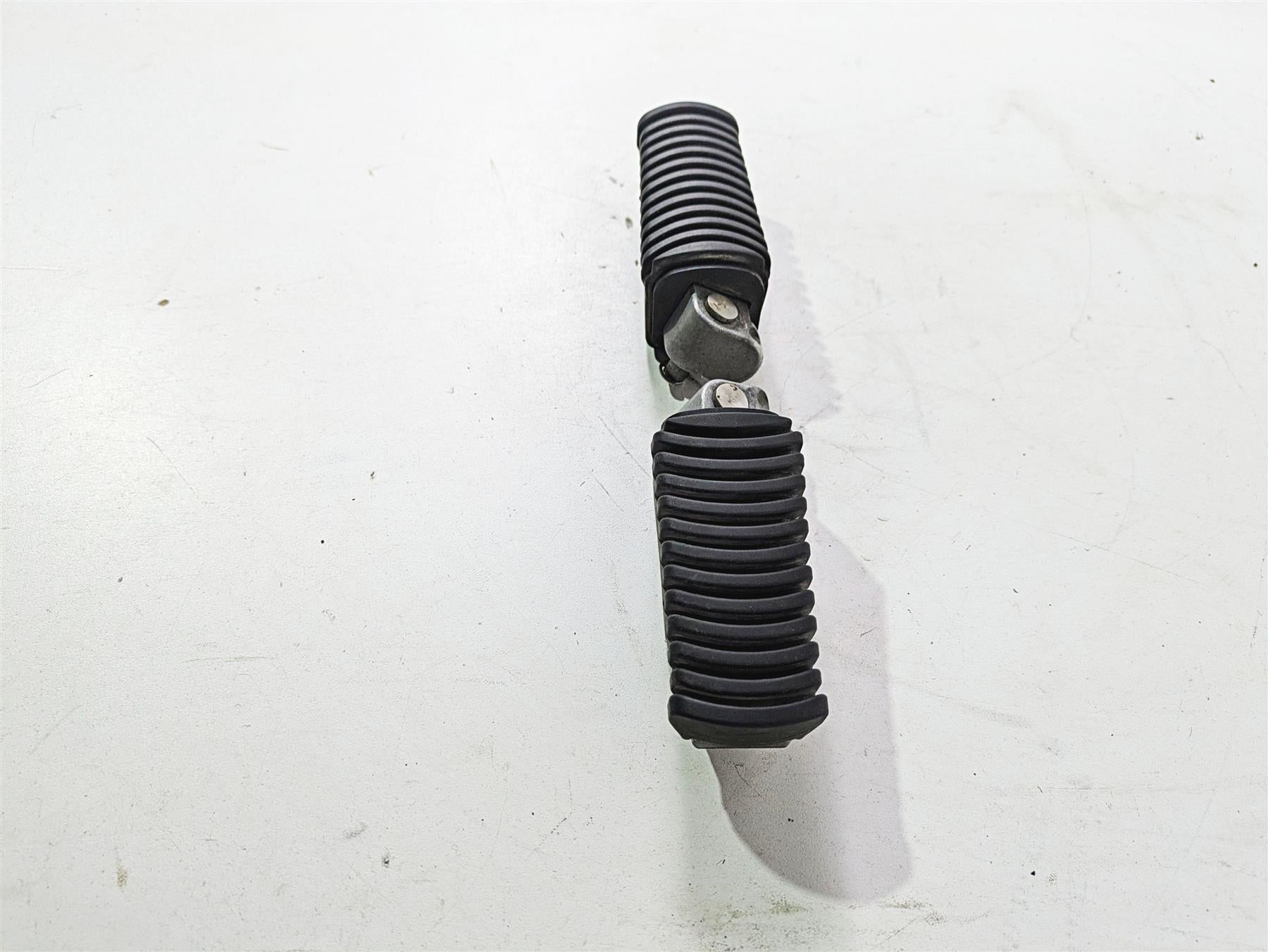 2009 BMW R1200GS K255 Adv Rear Passenger Foot Peg Set 46712310403 46712310404 {{ shop.shopifyCountryName }} - Mototech271