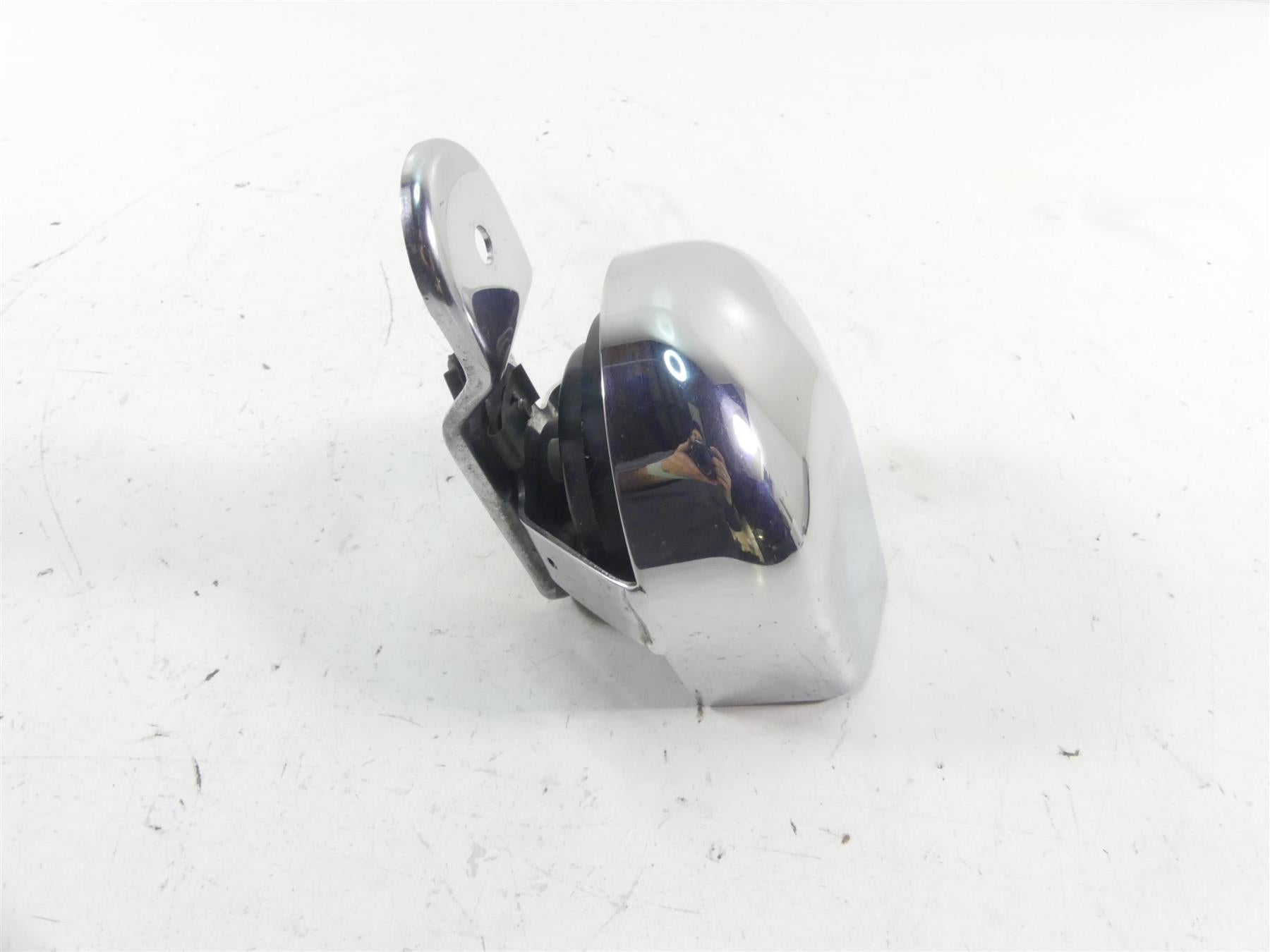 2005 Harley Touring CVO FLHTCSE Electra Glide Horn & Chrome Cover 69012-93A {{ shop.shopifyCountryName }} - Mototech271