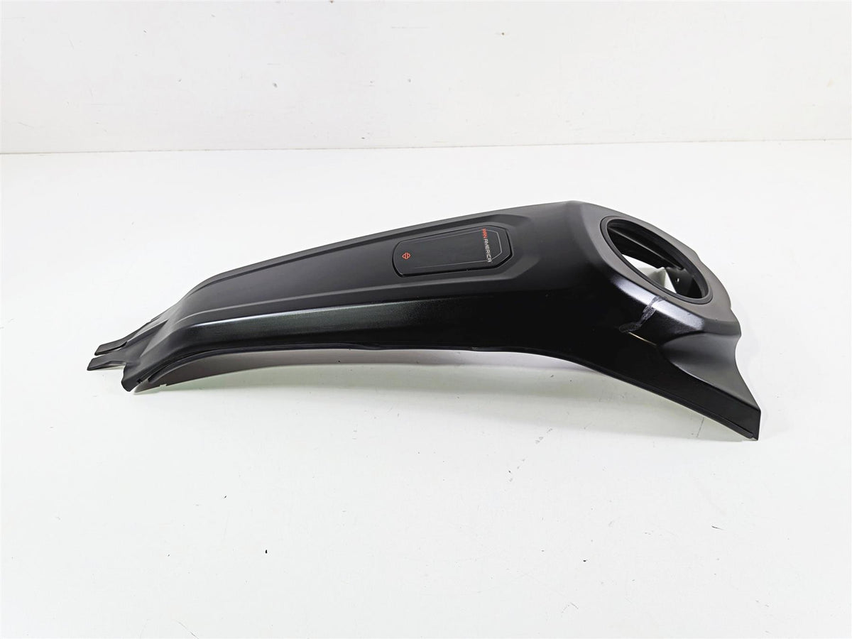 2023 Harley Adv RA1250 S Pan America Upper Center Tank Cover - Scratch 70900924 {{ shop.shopifyCountryName }} - Mototech271