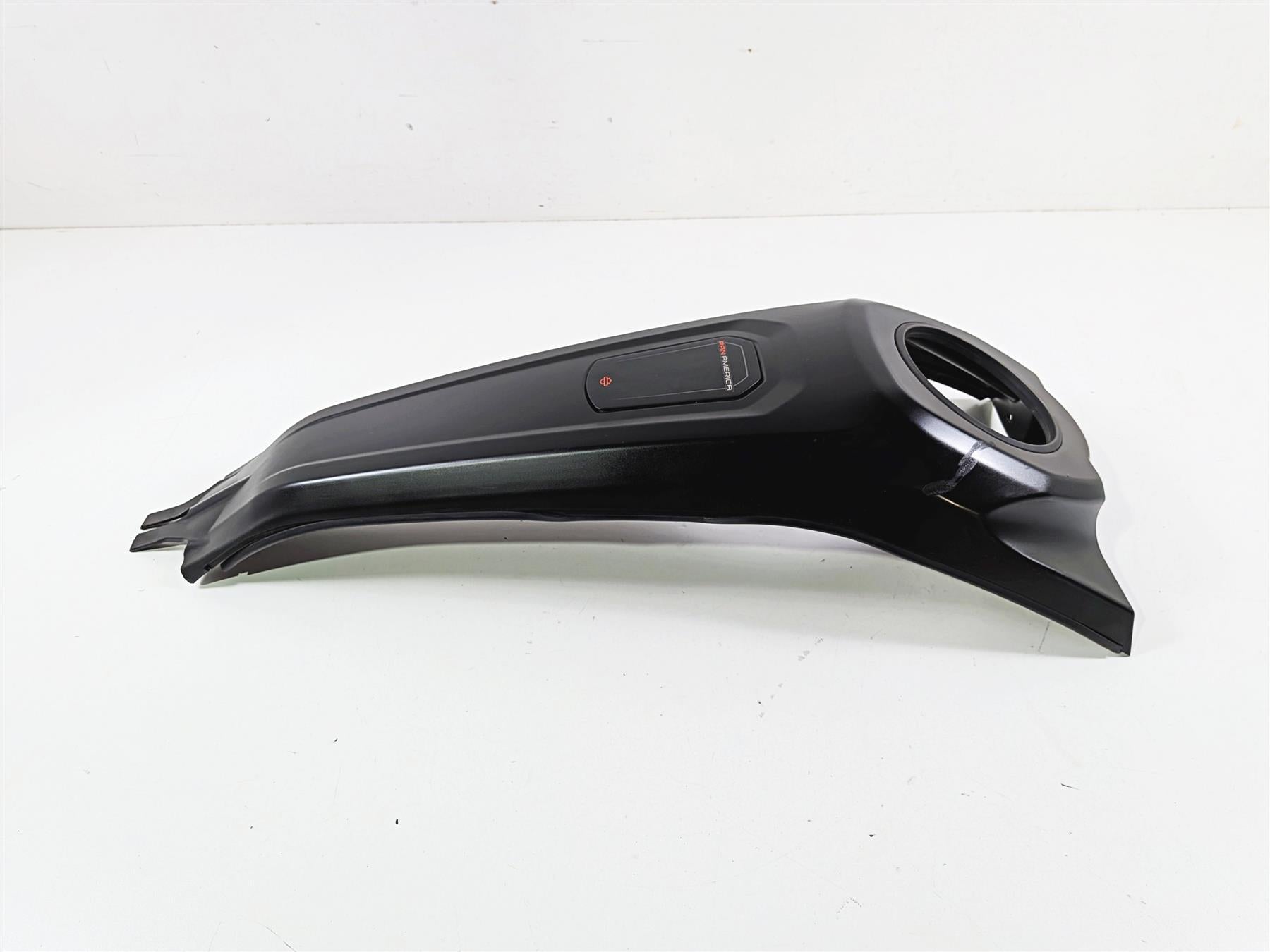 2023 Harley Adv RA1250 S Pan America Upper Center Tank Cover - Scratch 70900924 {{ shop.shopifyCountryName }} - Mototech271