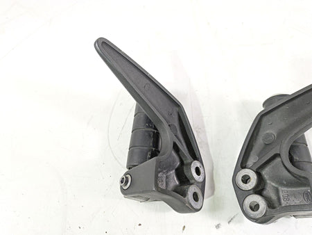2008 Yamaha XVS1300 V-Star Tourer Rear Passenger Footpeg Set 3D8-27430-00-00 {{ shop.shopifyCountryName }} - Mototech271