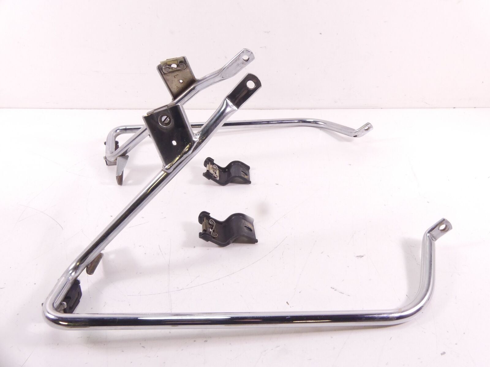 2013 Harley Touring FLTRU Road Glide Saddlebag Mount Guard Set 49206-09 49207-09 {{ shop.shopifyCountryName }} - Mototech271