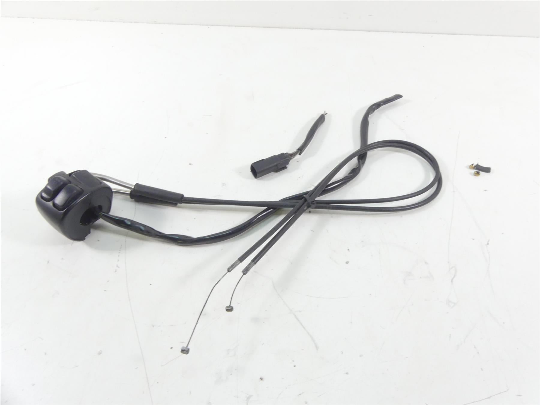 2013 Harley Davidson VRSCF Muscle Right Hand Start Control Switch 71684-06A {{ shop.shopifyCountryName }} - Mototech271