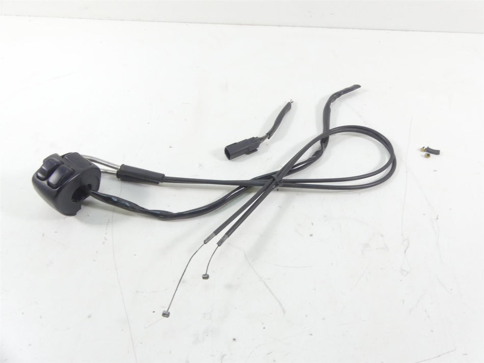 2013 Harley Davidson VRSCF Muscle Right Hand Start Control Switch 71684-06A {{ shop.shopifyCountryName }} - Mototech271