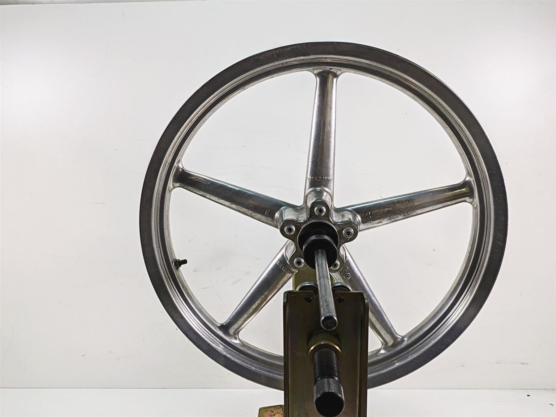 2009 Harley FXCWC Softail Rocker C Straight 19x2.15 Front Wheel Rim 41877-08 {{ shop.shopifyCountryName }} - Mototech271