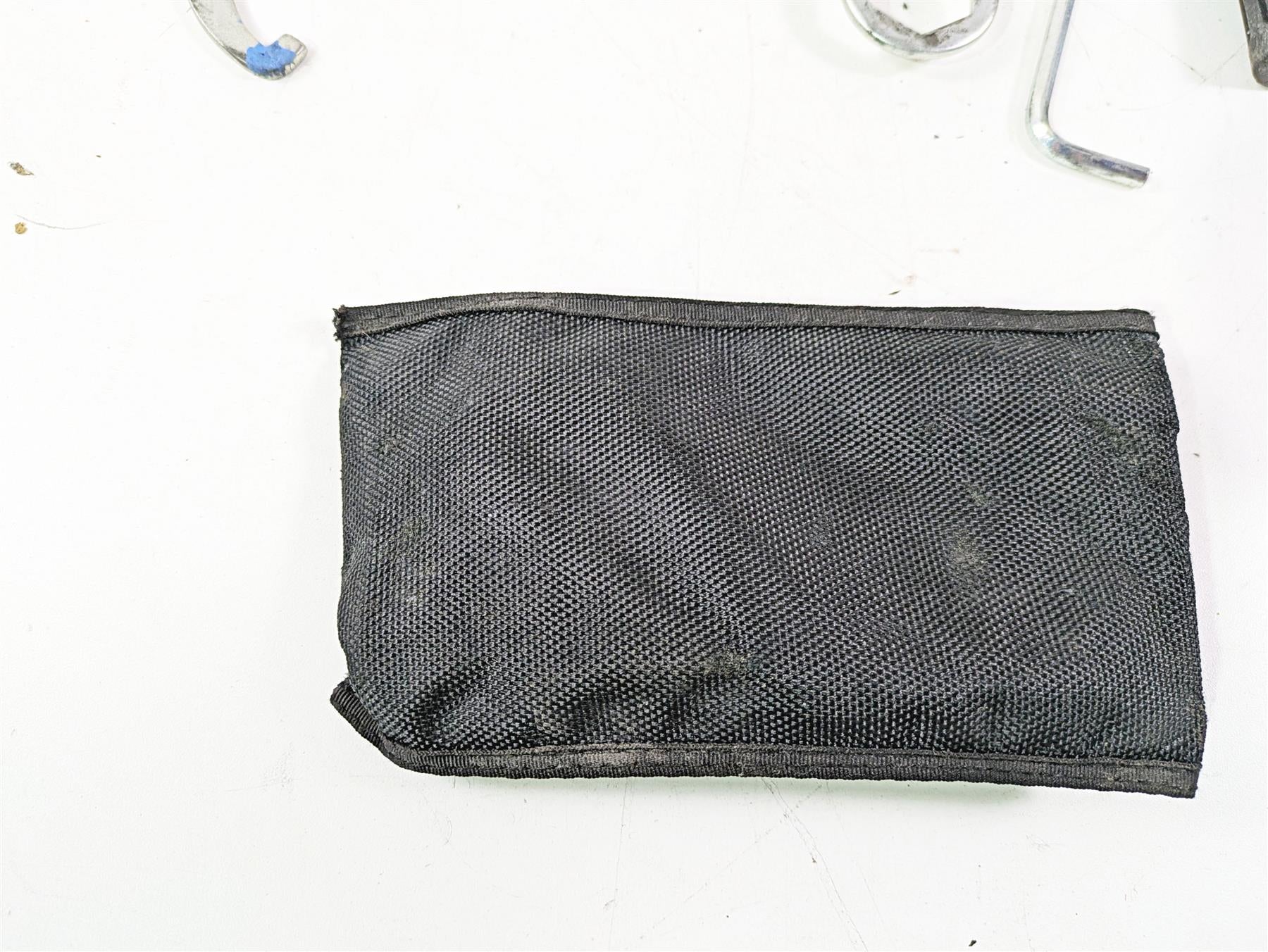 2019 BMW G310GS K02 Owners Tool Kit + Bag 71118565867 {{ shop.shopifyCountryName }} - Mototech271