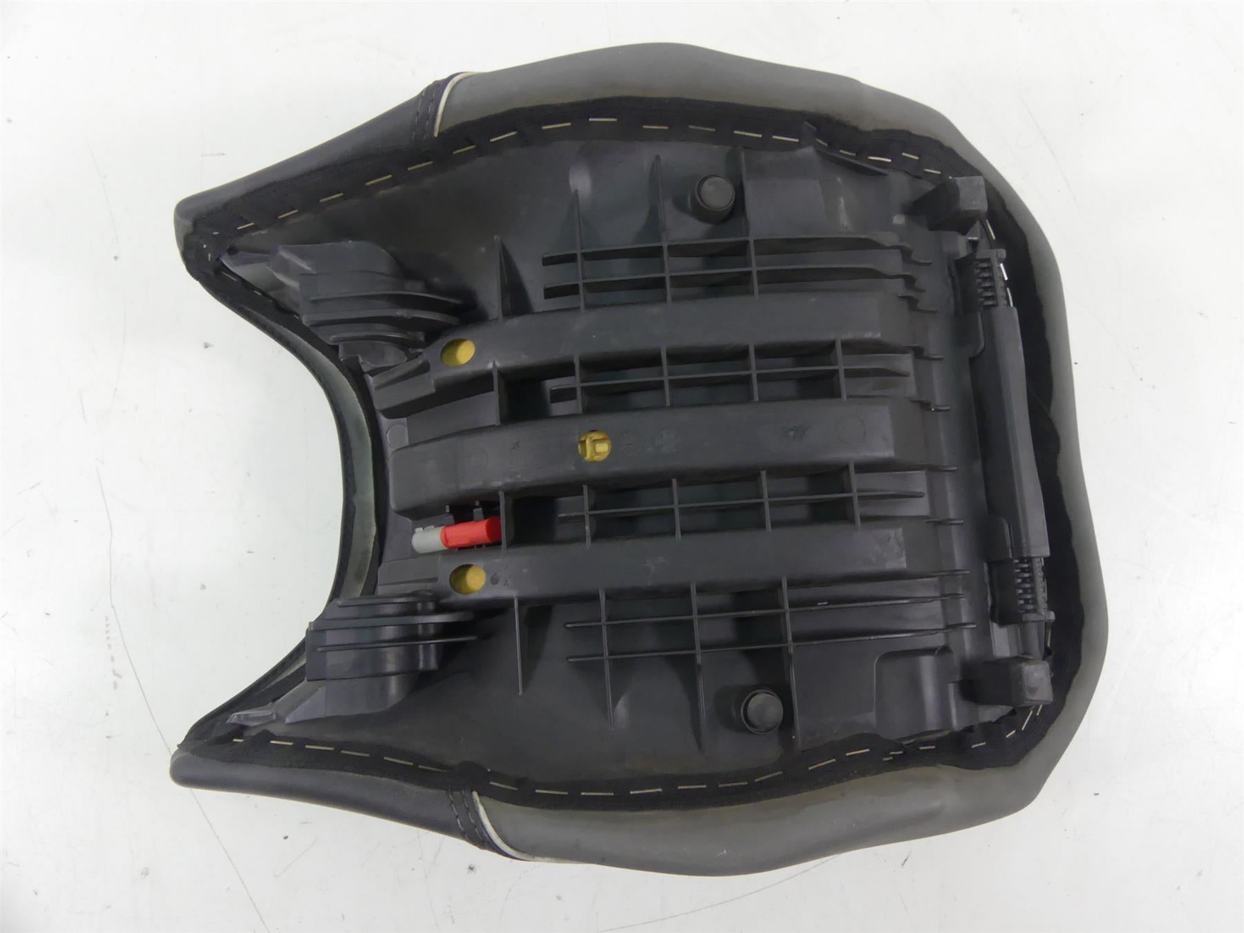 2016 BMW R1200GS K50 Front Driver Rider Saddle Seat + Mounting 52538532736 {{ shop.shopifyCountryName }} - Mototech271