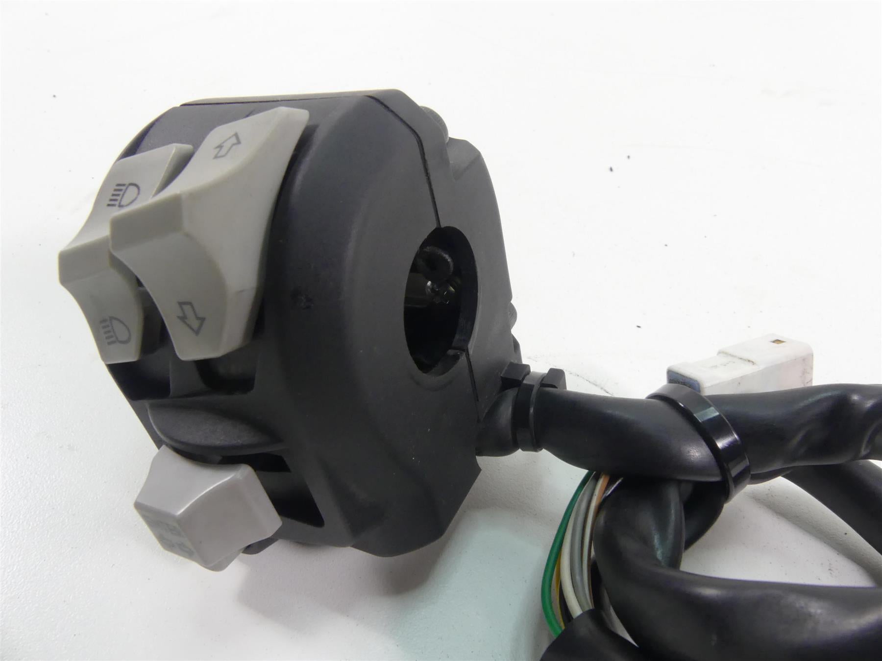 2017 Ducati 939 S Supersport Left Hand Turn Signal Control Switch 65110241C {{ shop.shopifyCountryName }} - Mototech271