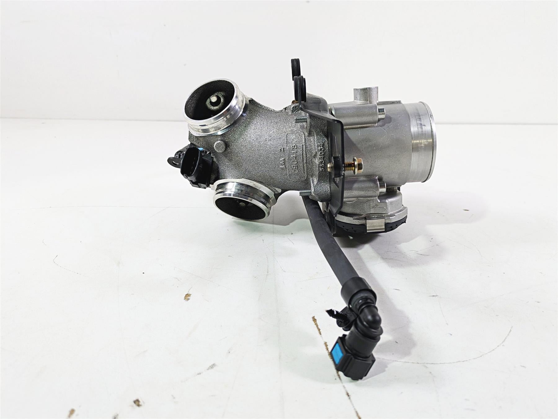 2019 Indian Chieftain Limited Throttle Body & Intake Manifold 1204685 {{ shop.shopifyCountryName }} - Mototech271