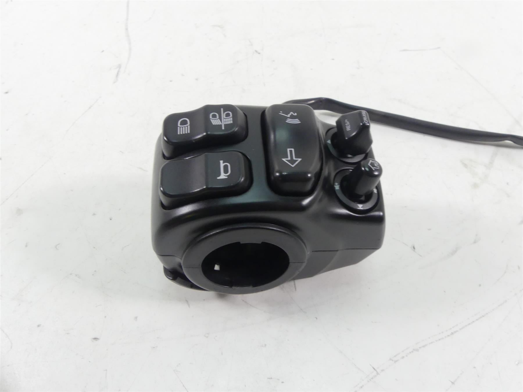 2014 Harley Touring FLHX Street Glide Nice Left Hand Control Switch 71500128 {{ shop.shopifyCountryName }} - Mototech271