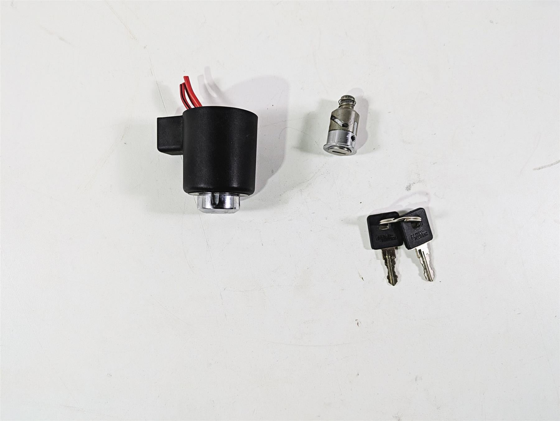2009 Harley XR1200 Sportster Ignition Switch Steering Lock Key Set 48154-05 {{ shop.shopifyCountryName }} - Mototech271