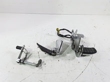 Load image into Gallery viewer, 2002 Honda GL1500 CD Valkyrie Deluxe Front Footpeg &amp; Pedal Set 50615-MZ0-000 | Mototech271

