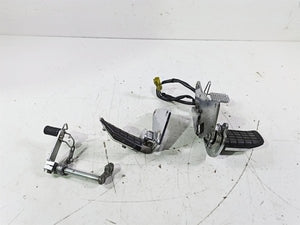 2002 Honda GL1500 CD Valkyrie Deluxe Front Footpeg & Pedal Set 50615-MZ0-000 | Mototech271