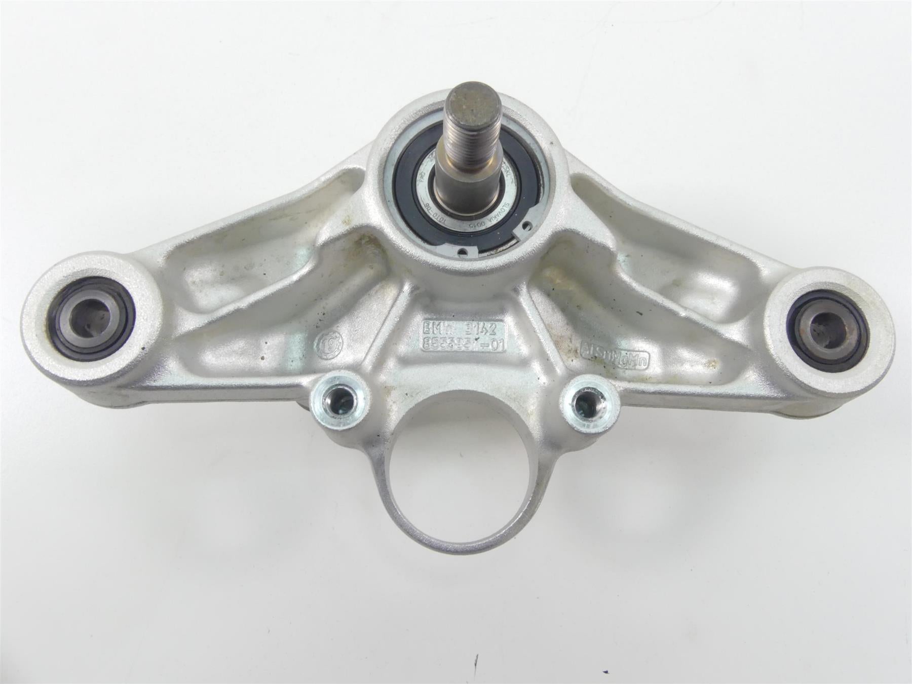 2019 BMW R1250GS K50 Upper Triple Tree Steering Clamp 31428555849 {{ shop.shopifyCountryName }} - Mototech271