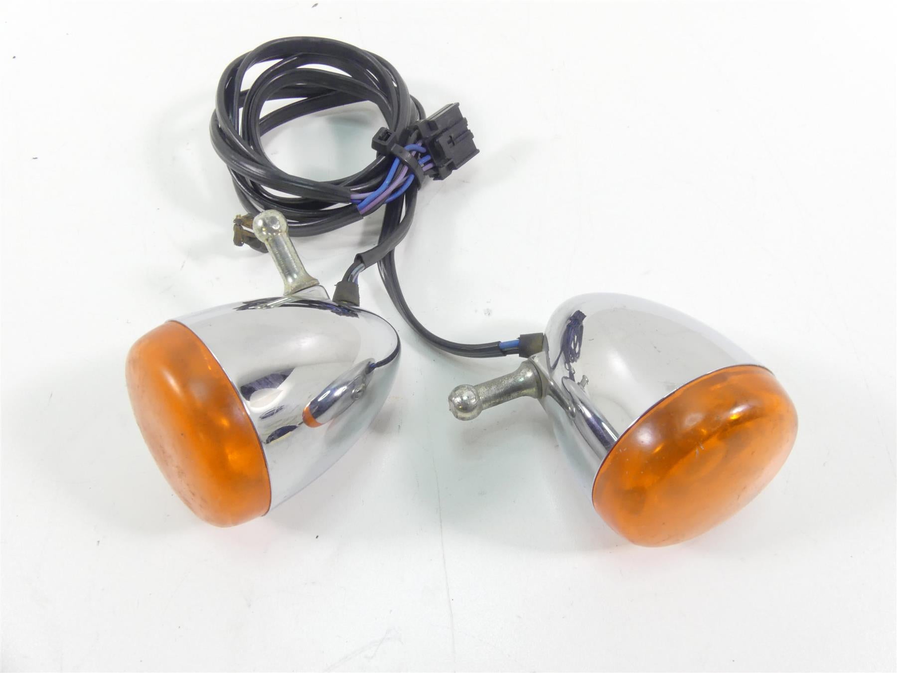 2006 Harley Sportster XL1200 Custom Front Turn Signal Blinker Set 68972-00 {{ shop.shopifyCountryName }} - Mototech271