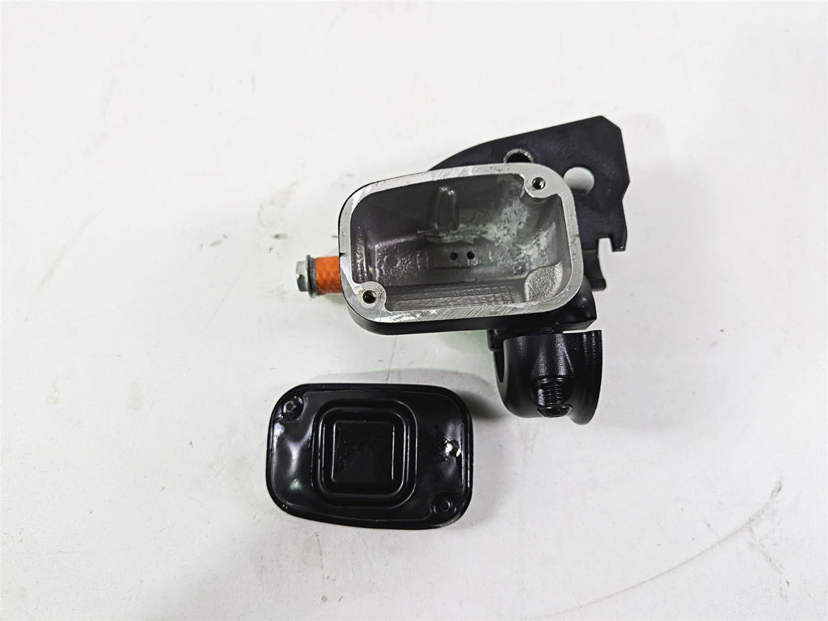 2020 Harley Softail FXST Standard Front Brake Master Cylinder 1/2" 41700233 {{ shop.shopifyCountryName }} - Mototech271