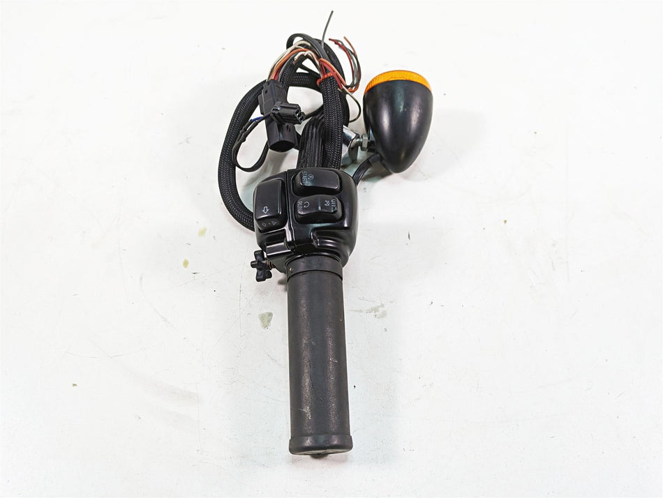 2009 Harley FXDF Dyna Fat Bob Right Hand Throttle Control Switch -Read 71684-06A {{ shop.shopifyCountryName }} - Mototech271