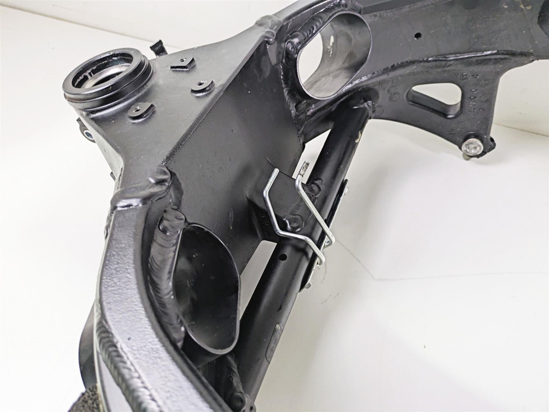 2023 Suzuki GSX1300 RR Hayabusa Straight Main Frame Chassis With Salvage Texas Title 41100-15H20-YAP {{ shop.shopifyCountryName }} - Mototech271