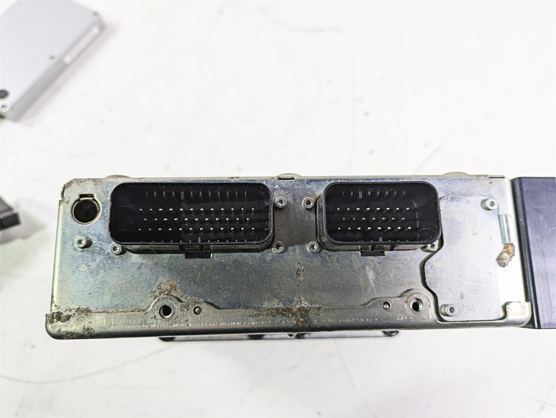 2007 Harley Touring FLHTCU SE CVO E-Glide Radio Cd Player & Cb Module 76160-06 {{ shop.shopifyCountryName }} - Mototech271