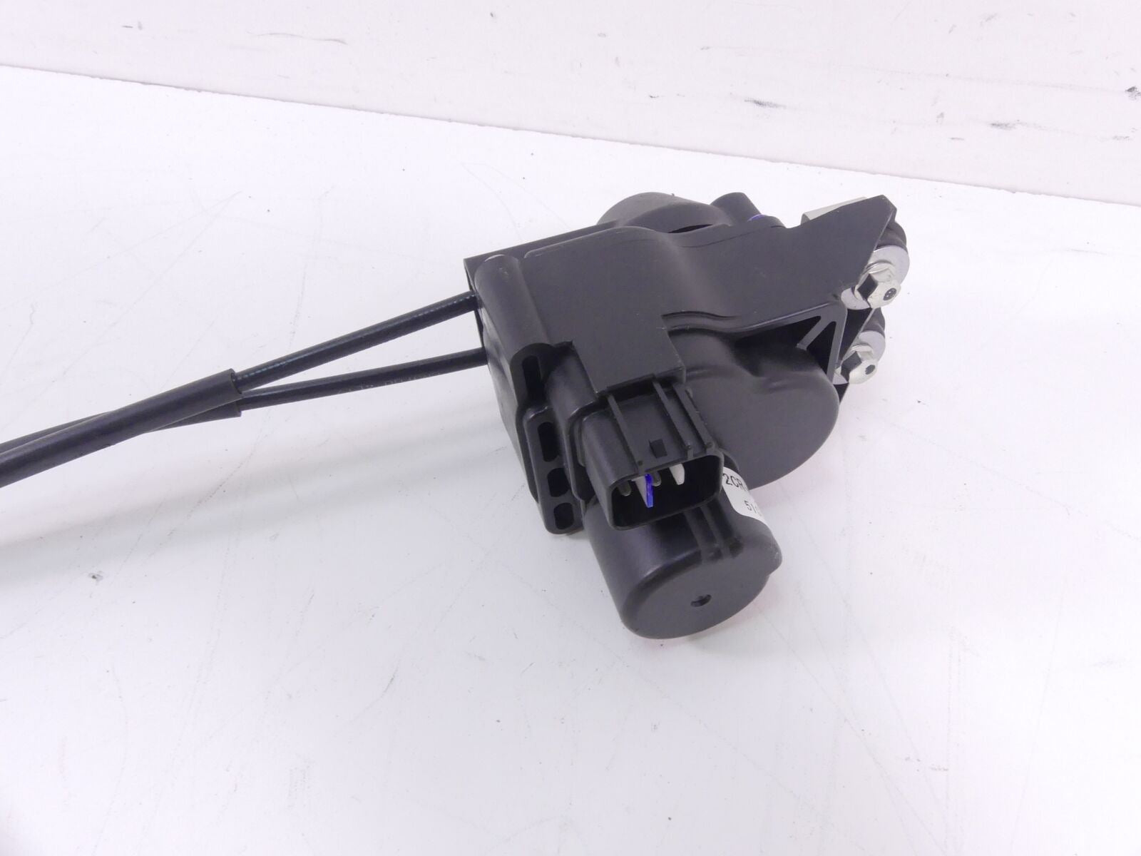 2015 Yamaha YZF-R1M Exhaust Pipe Mid Chamber & Servo Motor 2CR-14730-00-00 {{ shop.shopifyCountryName }} - Mototech271