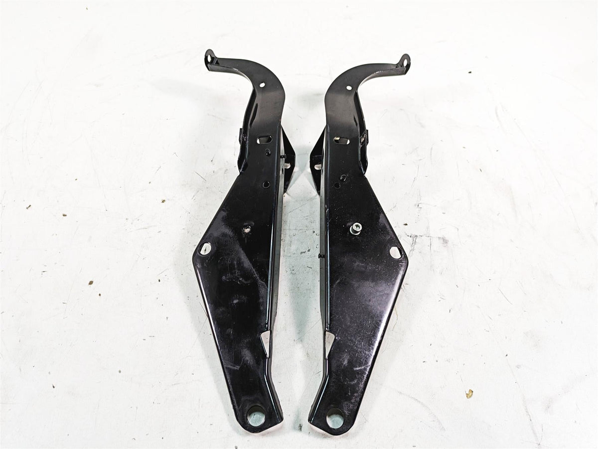 2009 Harley Touring FLHTCU Electra Glide Front Fairing Mount Holder Set 58478-96 {{ shop.shopifyCountryName }} - Mototech271