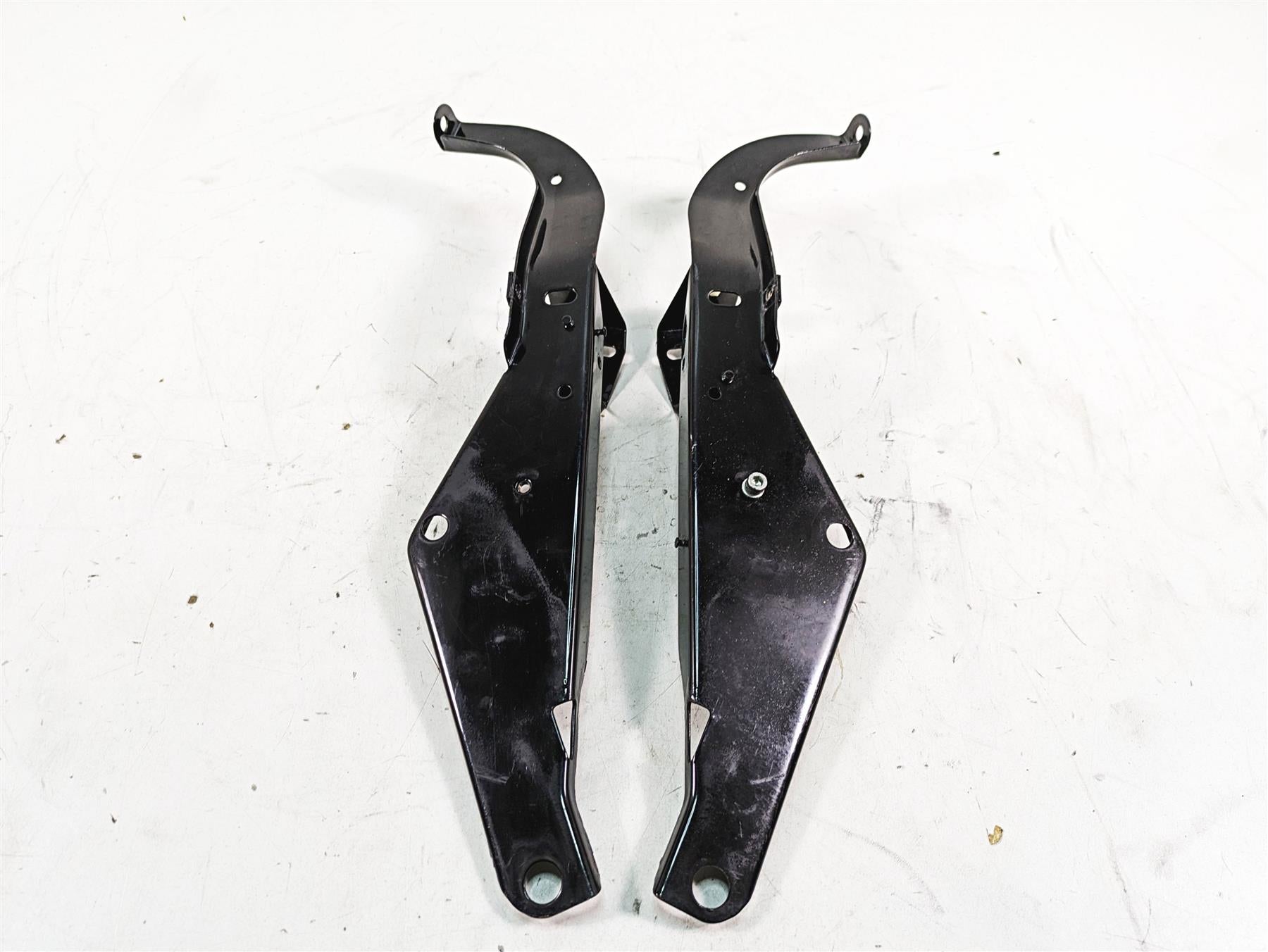 2009 Harley Touring FLHTCU Electra Glide Front Fairing Mount Holder Set 58478-96 {{ shop.shopifyCountryName }} - Mototech271