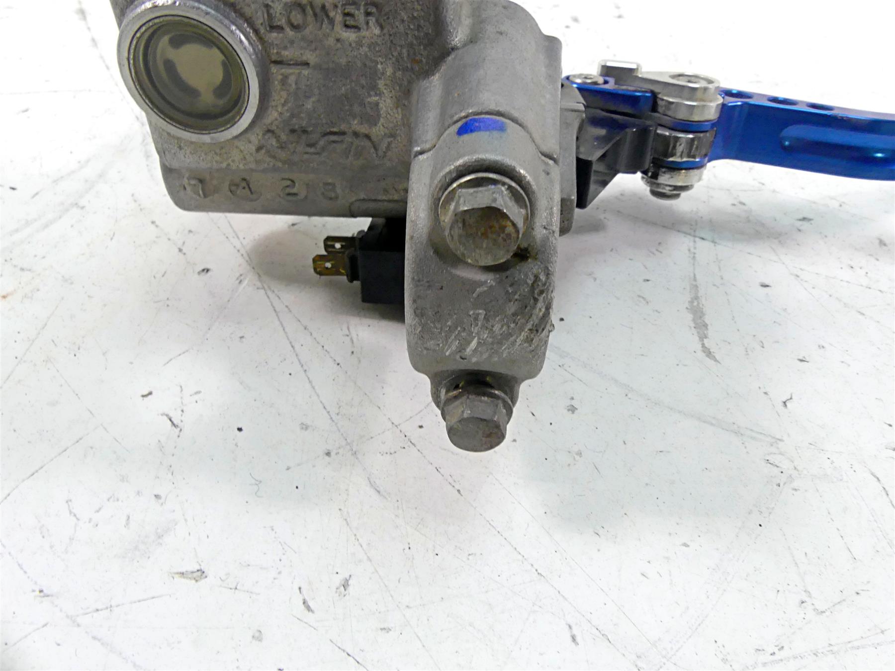 2017 Yamaha YFM Raptor 700R SE Front 1/2 Brake Master Cylinder 5D3-2583T-02-00 {{ shop.shopifyCountryName }} - Mototech271