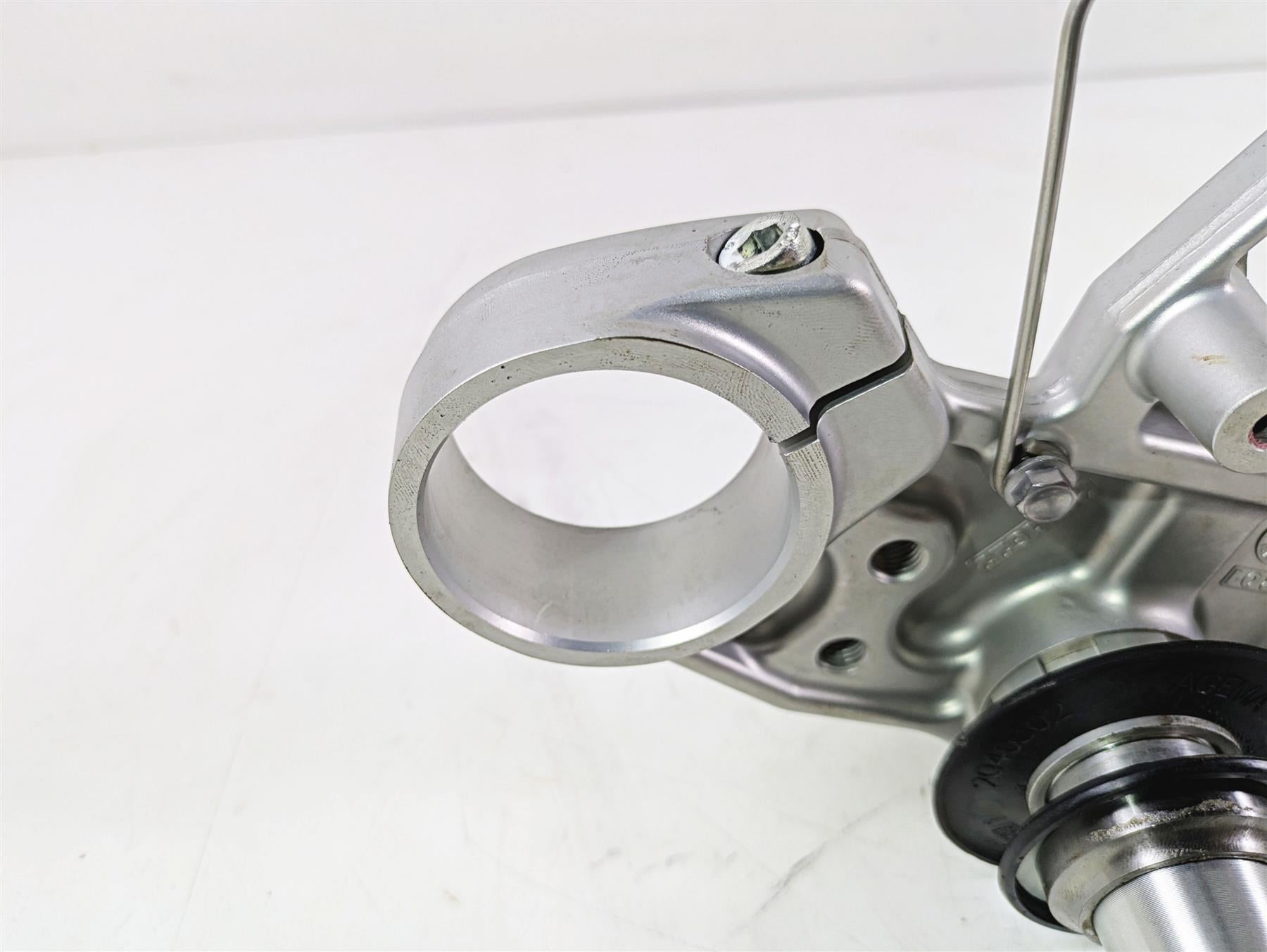 2013 Triumph Tiger 1215 Explorer Lower Upper Triple Tree Set T2041550 T2041622 {{ shop.shopifyCountryName }} - Mototech271