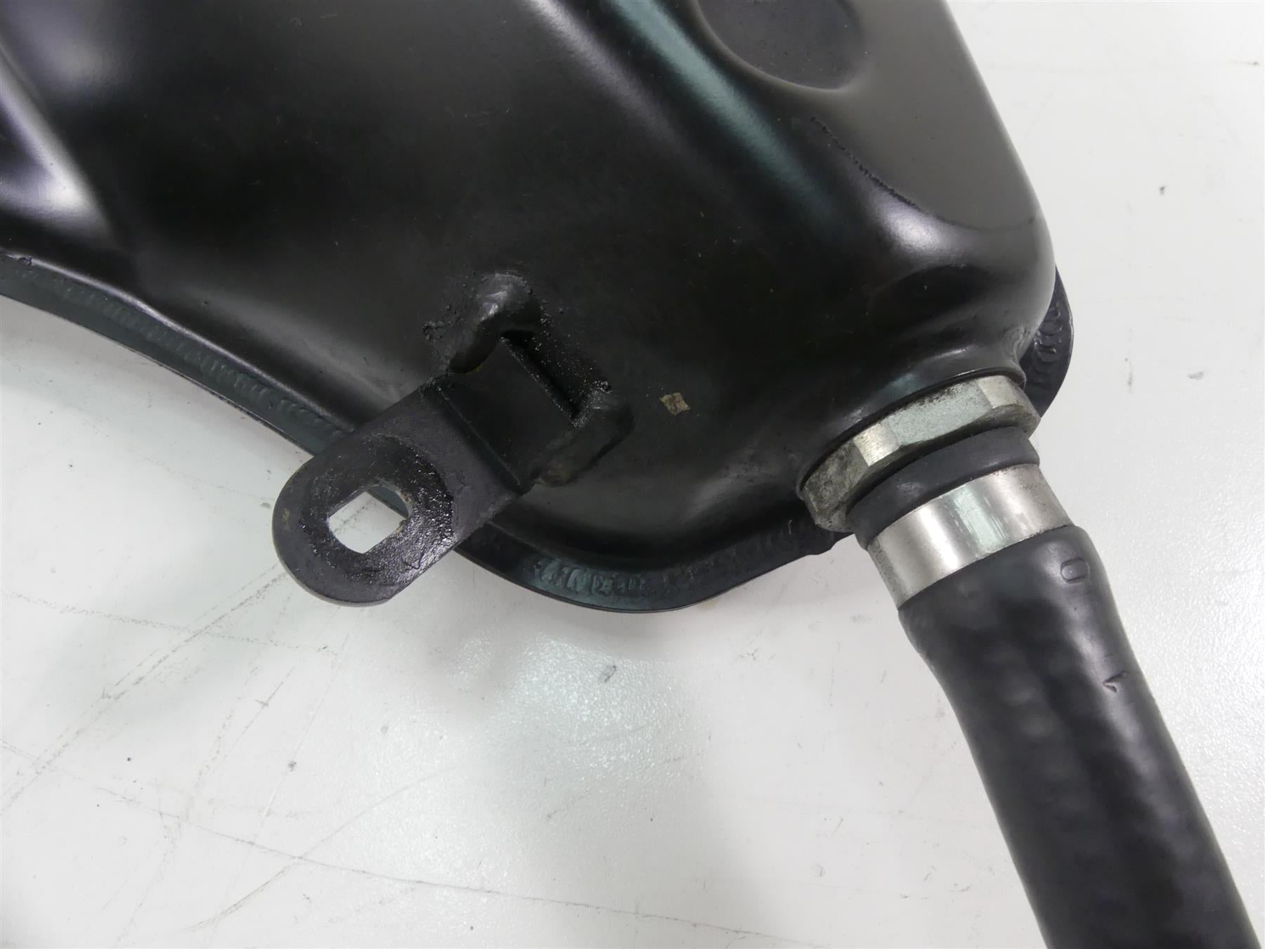 2004 Aprilia RSV1000 R Mille Metal Oil Tank Reservoir AP8158120 {{ shop.shopifyCountryName }} - Mototech271