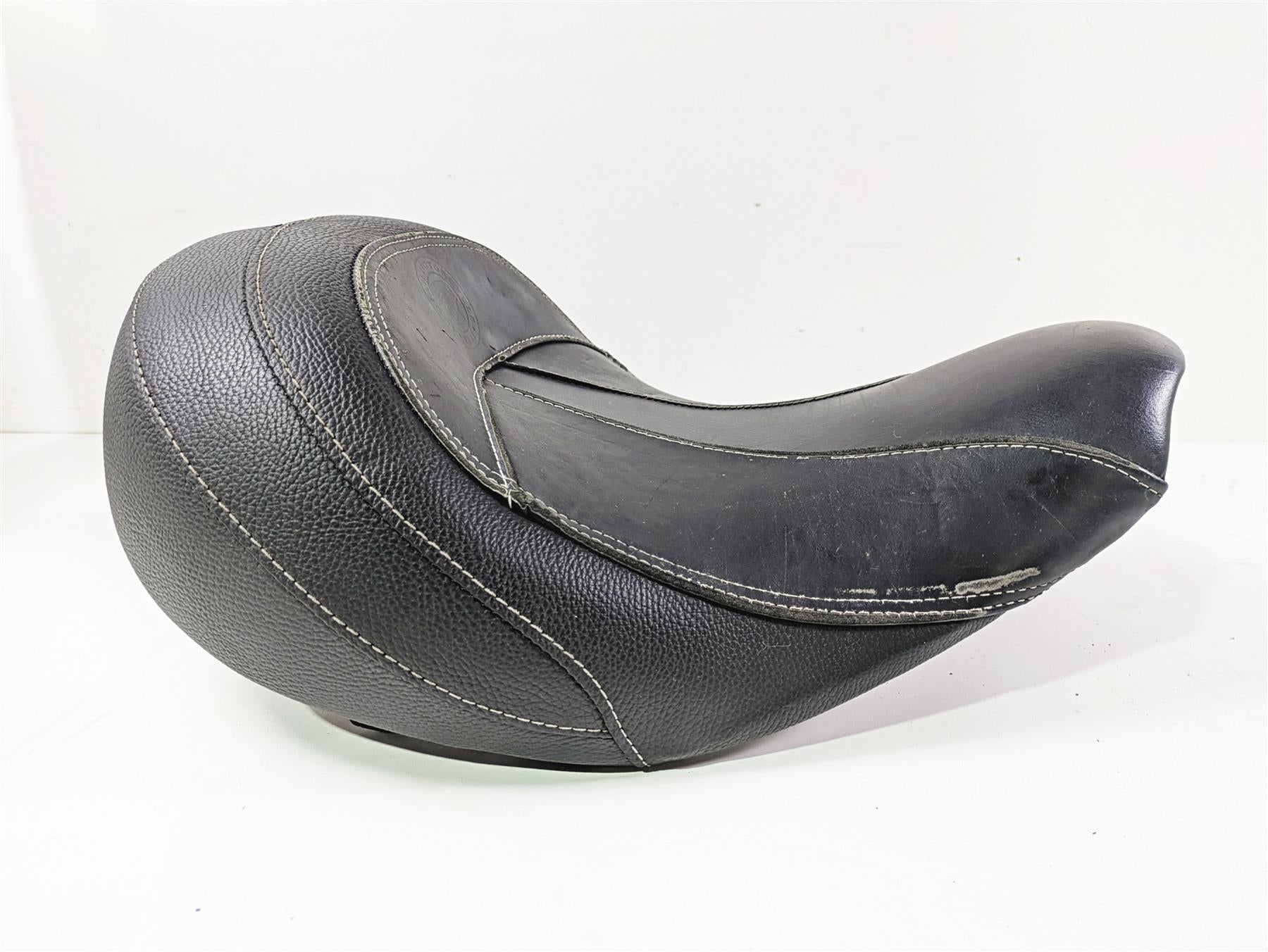 2018 Indian Springfield Dark Horse Stock Seat Saddle + Heat Shield 2686580 {{ shop.shopifyCountryName }} - Mototech271