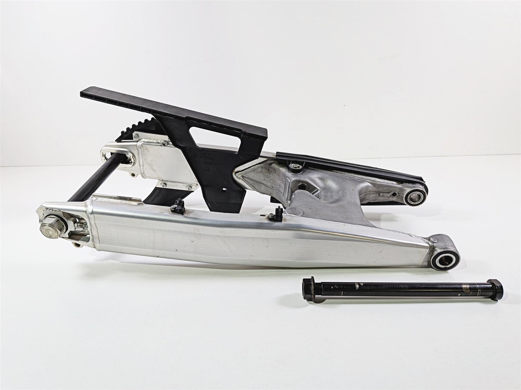 2005 KTM 950 LC8 Adventure Rear Swingarm Fork & Axle Set 60004030044 {{ shop.shopifyCountryName }} - Mototech271