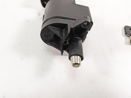 2011 Harley Touring FLTRU Road Glide Ignition Switch Key Set 71572-06 {{ shop.shopifyCountryName }} - Mototech271