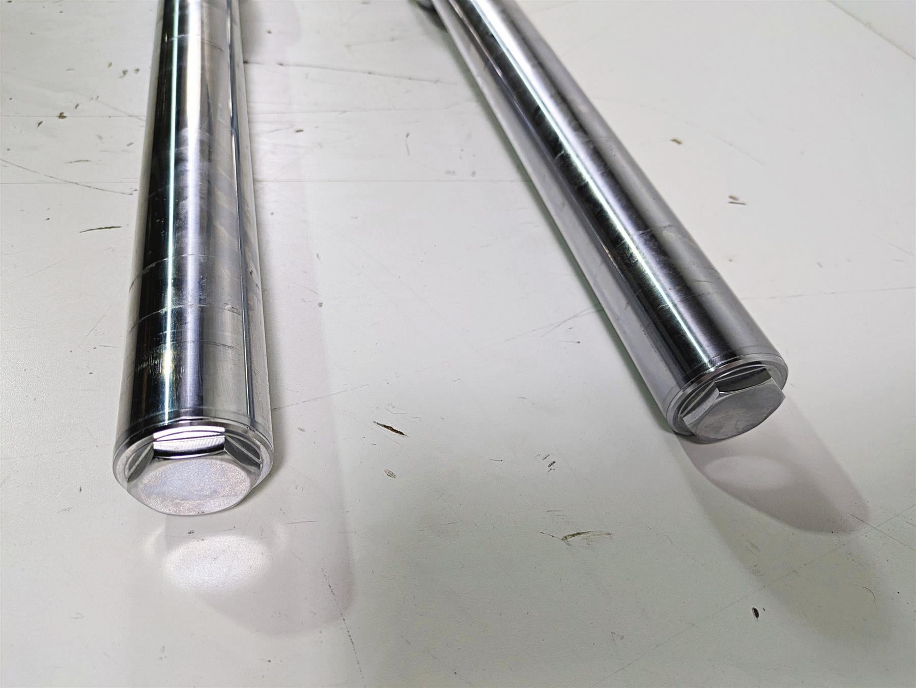 2015 Harley FXDL Dyna Low Rider Front Fork Leg Set 49mm Showa 45400052 45400051 {{ shop.shopifyCountryName }} - Mototech271