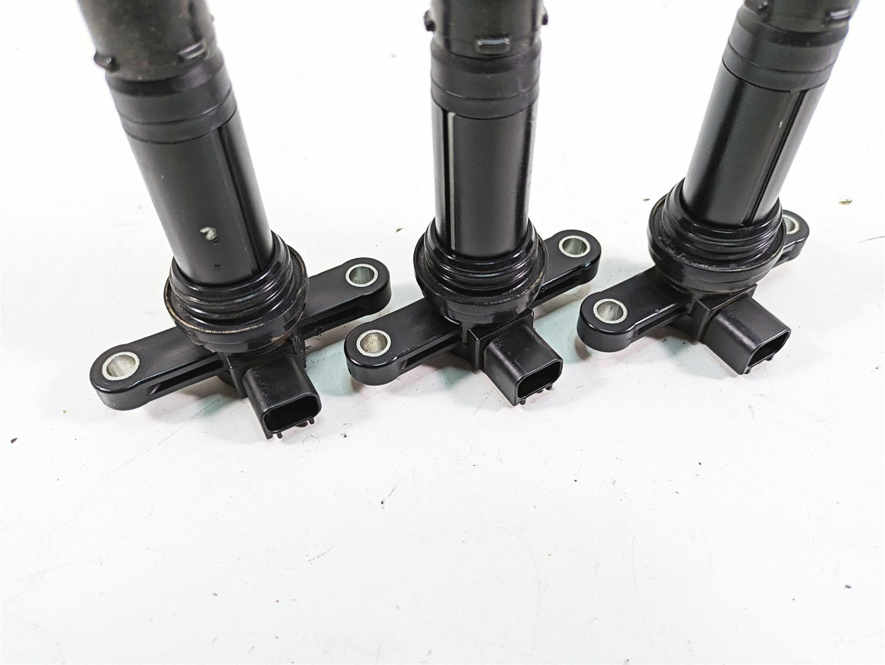 2018 Yamaha YXZ1000R EPS SS Ignition Stick Coil Set 2HC-82310-00-00 {{ shop.shopifyCountryName }} - Mototech271