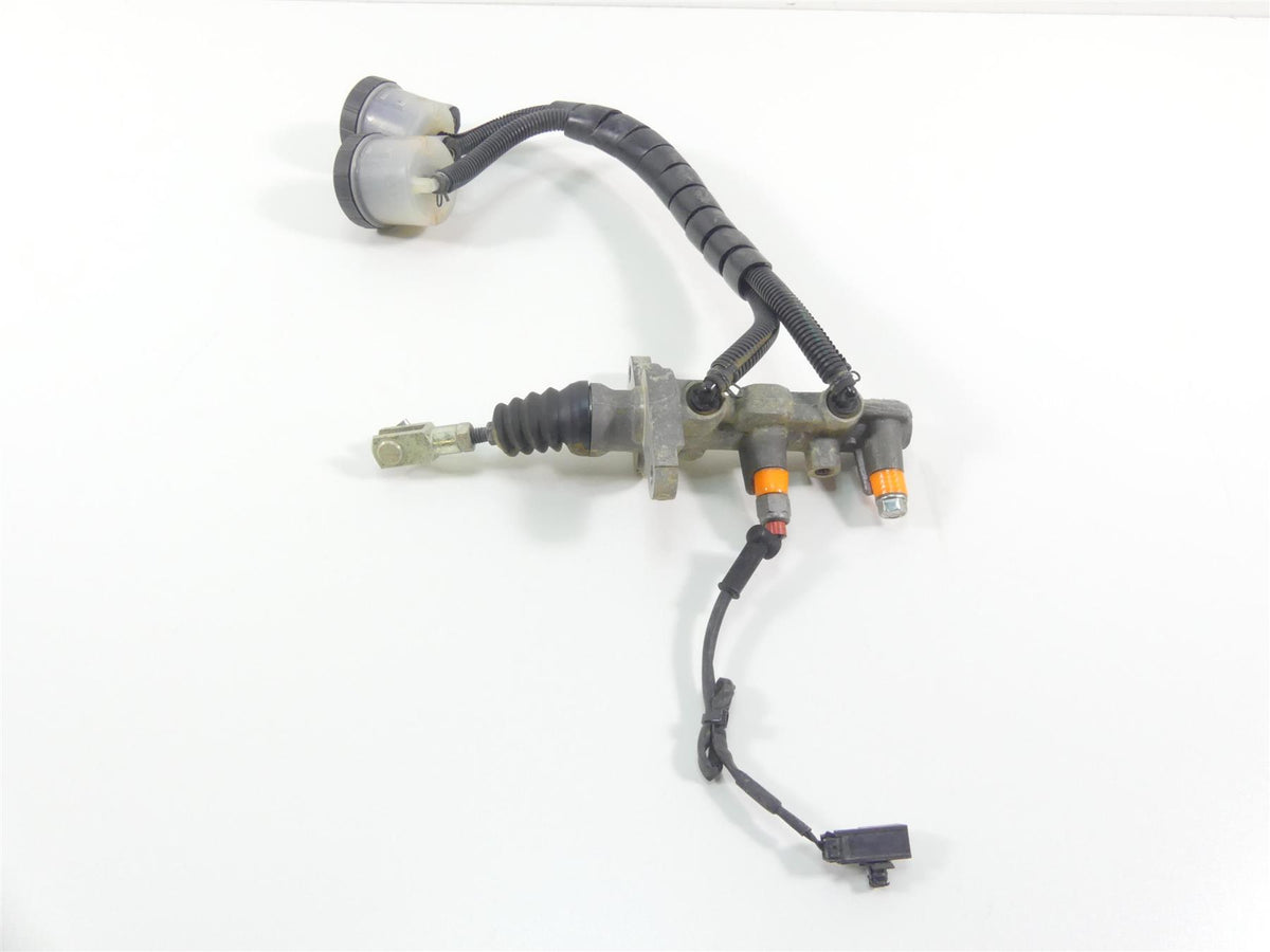 2018 Can Am Maverick X3 Turbo STD Main Brake Master Cylinder 705601549 705601863 {{ shop.shopifyCountryName }} - Mototech271