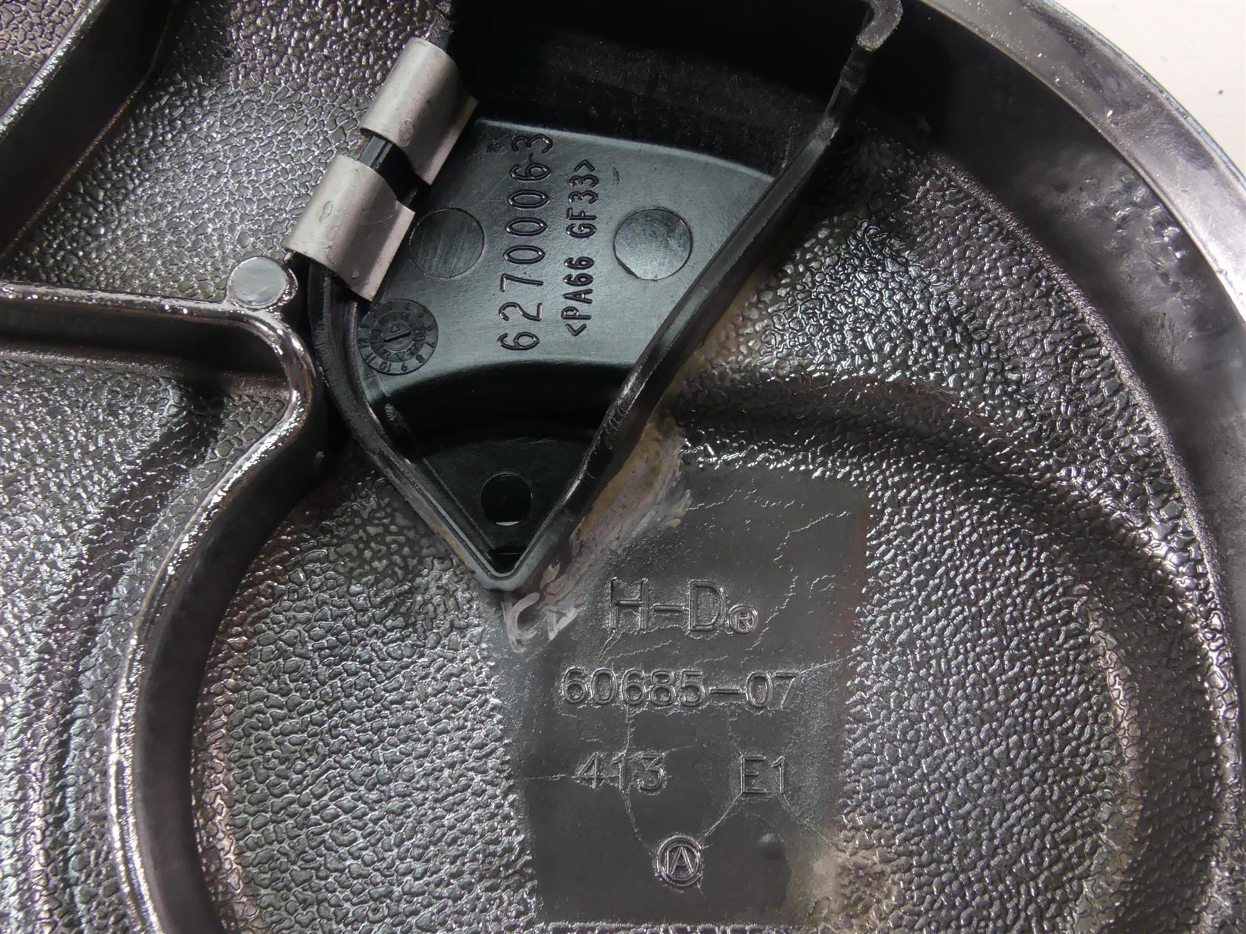 2007 Harley FLHTCU SE2 CVO Electra Glide Outer Primary Clutch Cover 60686-07 {{ shop.shopifyCountryName }} - Mototech271