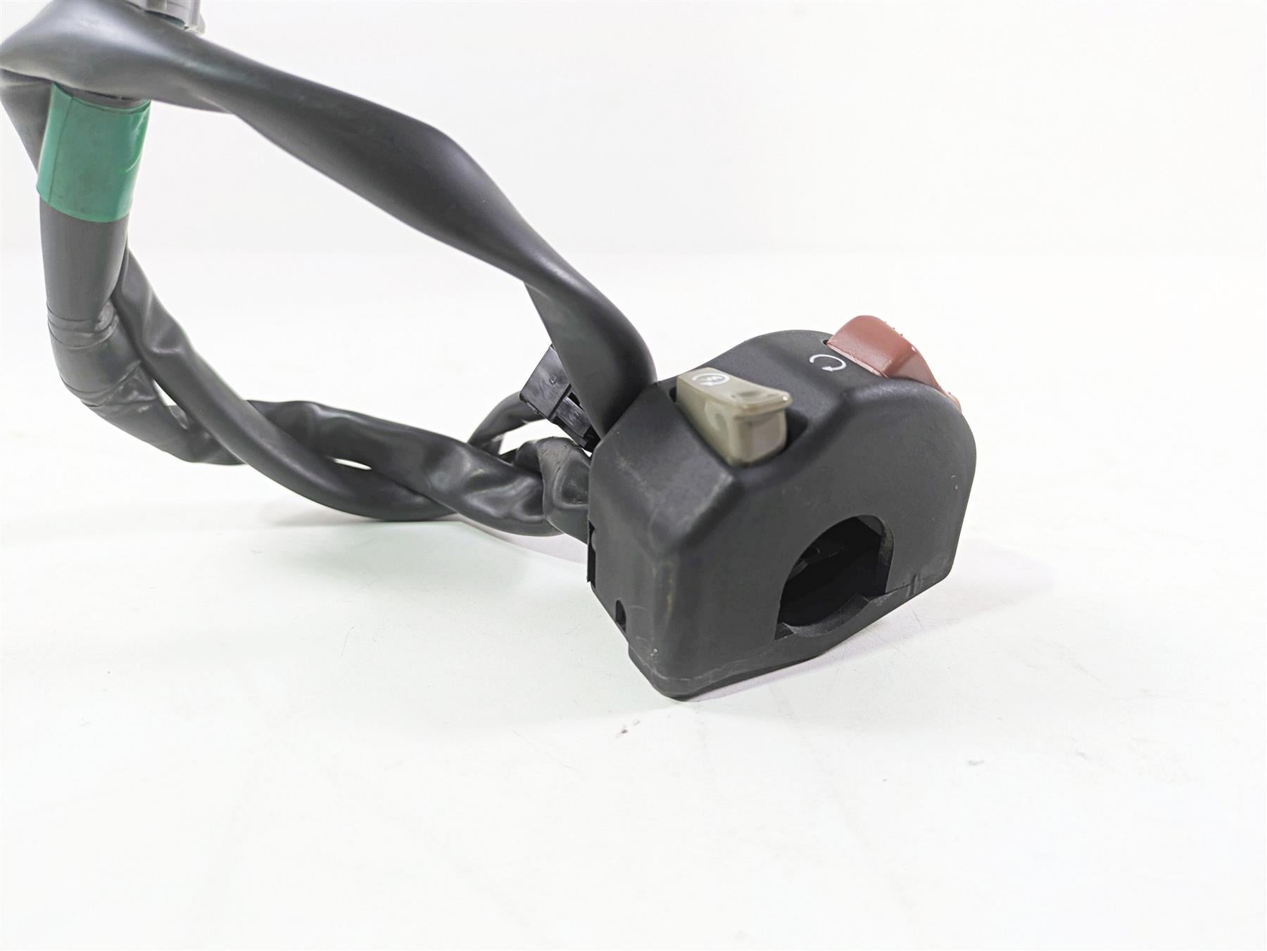2020 Kawasaki ZX6R ZX636 Ninja Right Hand Control Switch Start Kill 46091-0421 {{ shop.shopifyCountryName }} - Mototech271