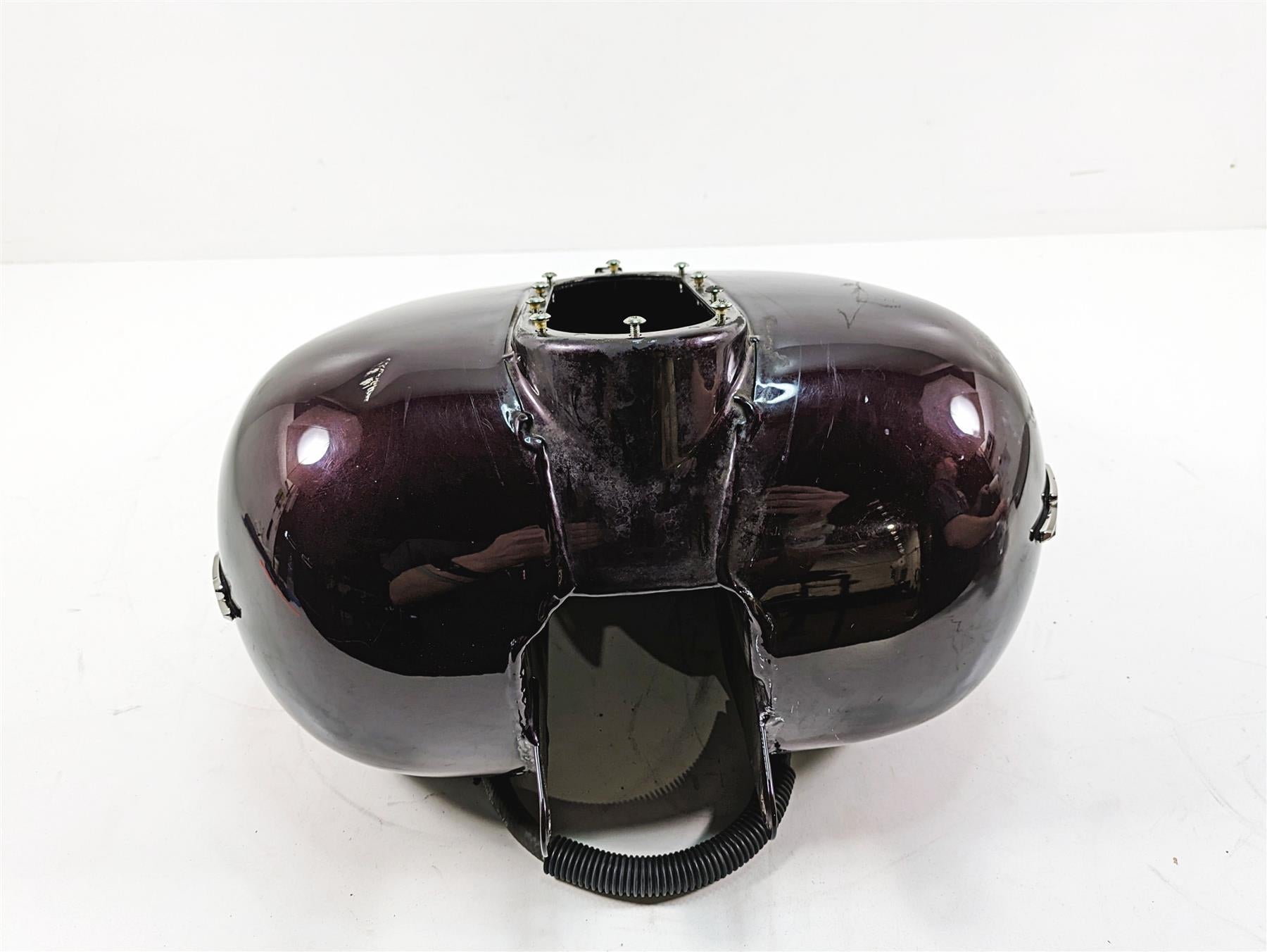 2006 Harley Touring FLHXI Street Glide Fuel Gas Tank Black Cherry -Read 61356-03 {{ shop.shopifyCountryName }} - Mototech271