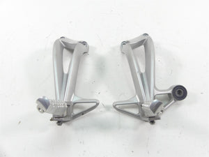 2008 Yamaha FZ1 Fazer Rear Passenger Footpeg Set 2D1-2741L-00-00 2D1-2742L-00-00