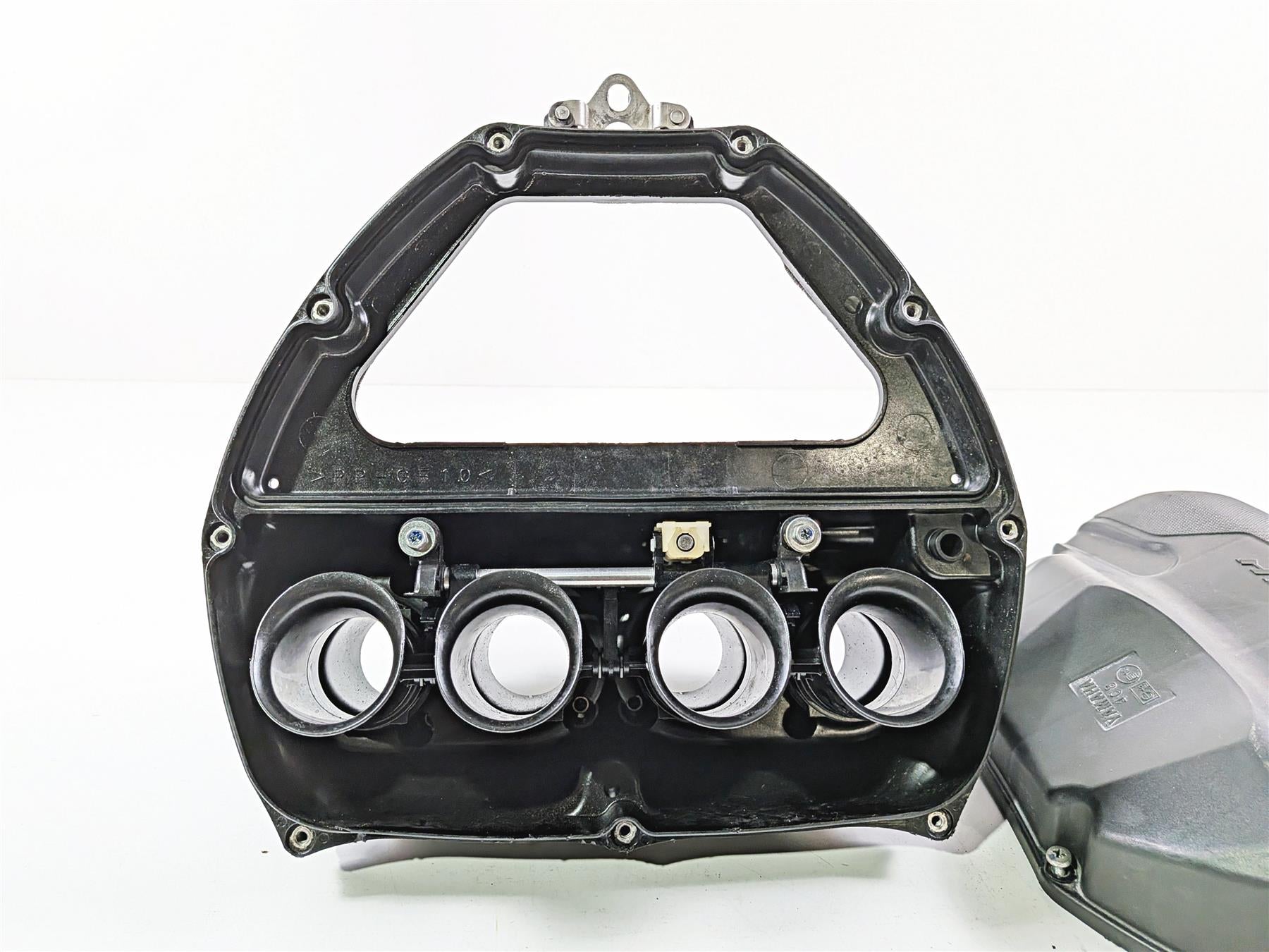 2008 Yamaha YZF R1 RN19 Air Box Breather & Actuator & Stacks 4C8-1440B-00-00 {{ shop.shopifyCountryName }} - Mototech271