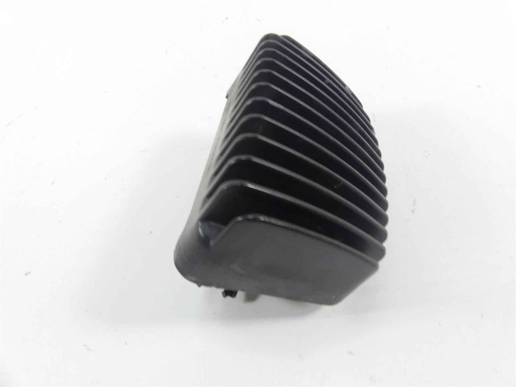 2011 Harley FXDWG Dyna Wide Glide Rectifier Voltage Regulator 74700025 {{ shop.shopifyCountryName }} - Mototech271